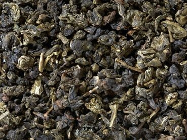 1836: Halbfermentierter Tee China Milky Oolong aromatisiert 50 Pyramidenbeutel im Sachet à 3 g.