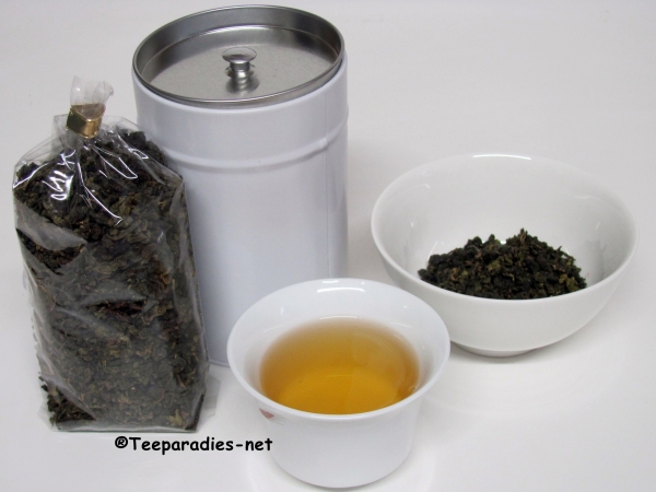 BIO: China Oolong Milky Oolong 50 g. in white tin